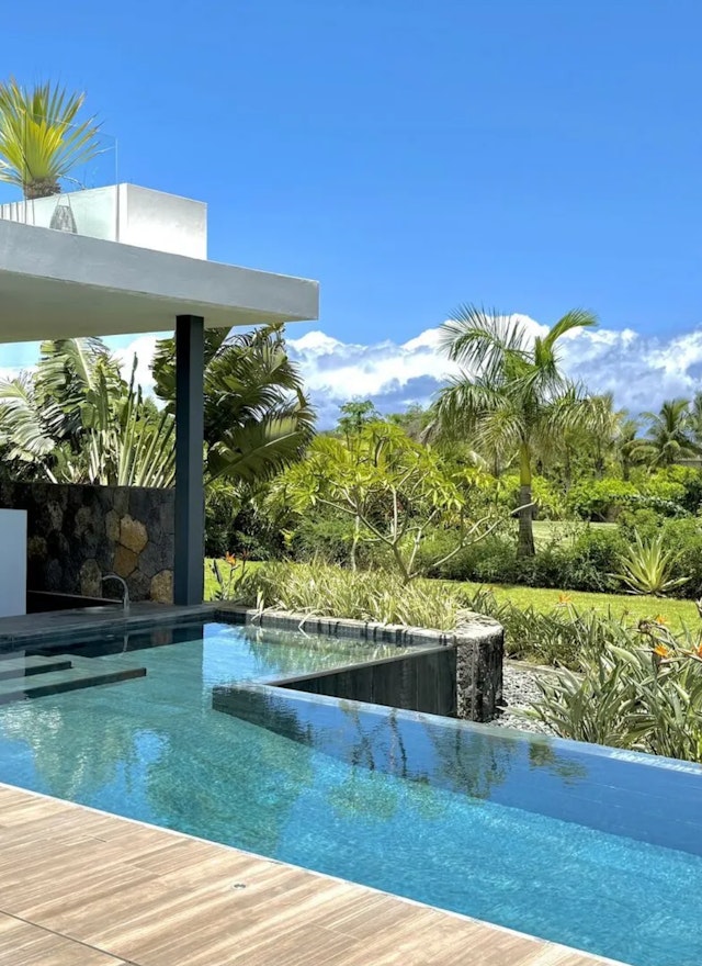 Mauritius Luxury Villa at Anahita – Beachfront Perfection with Golf and Privacy