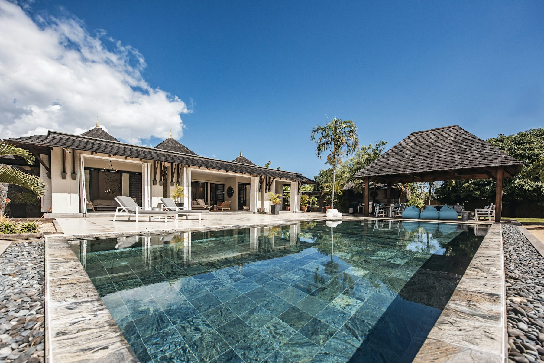Grand pool and kiosk — Tamarina Golf & Beach Estate