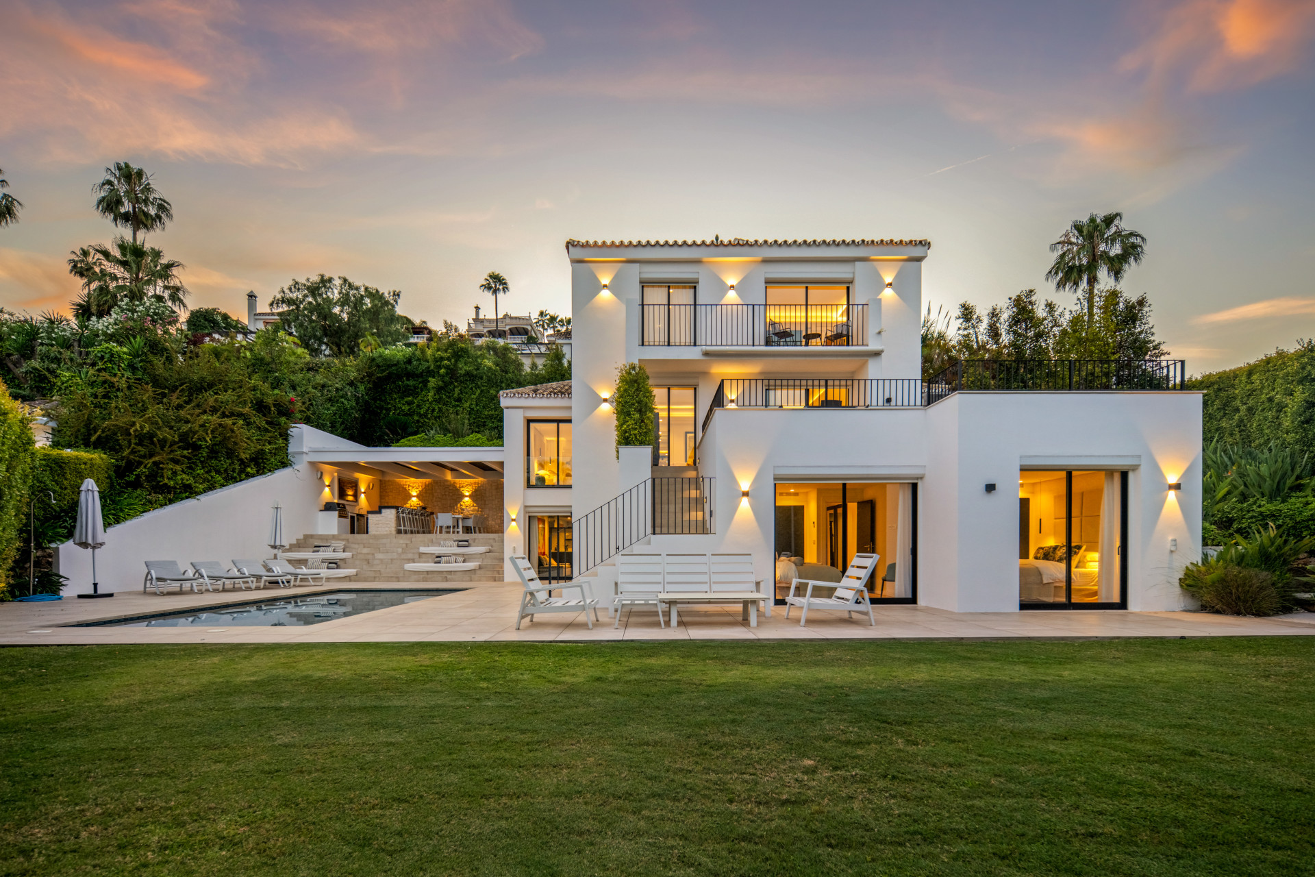 Luxury villa for sale in Nueva Andalucia, Marbella | Hill Club 36
