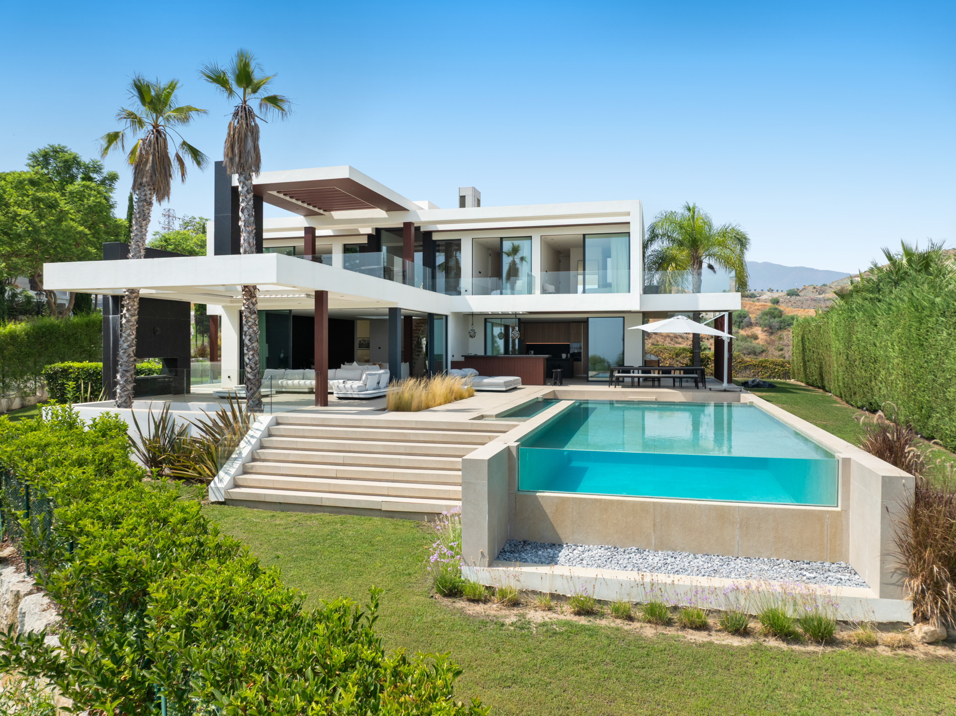 Luxury villa for sale in Los Flamingos, Benahavis | Villa Spectre