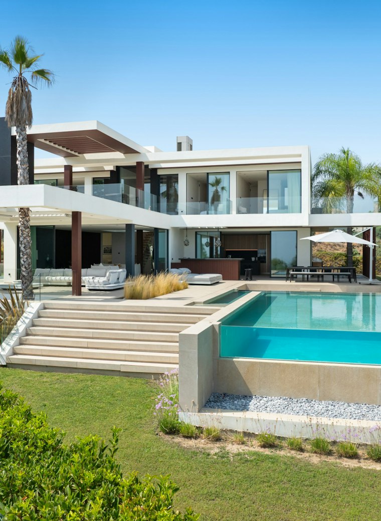 Luxury villa for sale in Los Flamingos, Benahavis | Villa Spectre