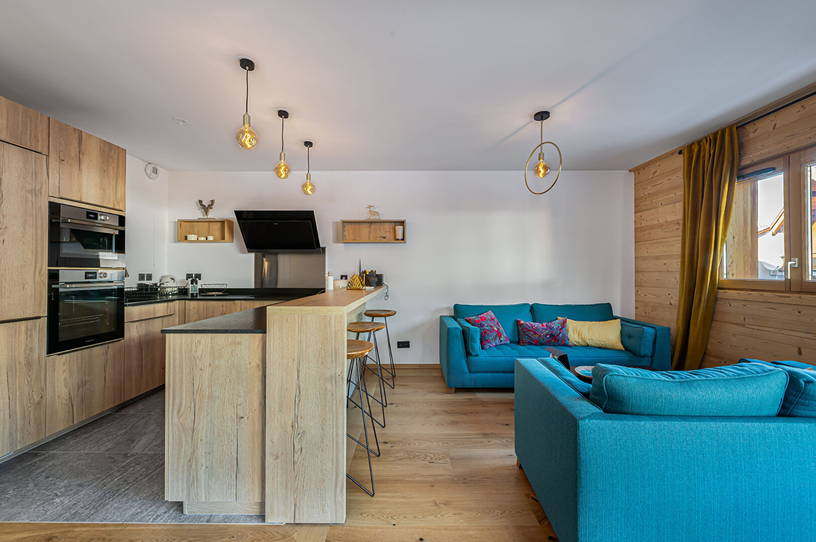 Newly built family-friendly apartment - close to the slopes for sale in Courchevel