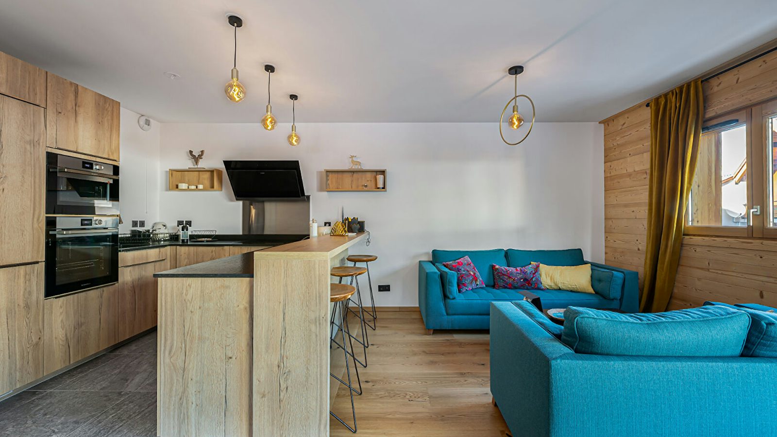 Newly built family-friendly apartment - close to the slopes for sale in Courchevel