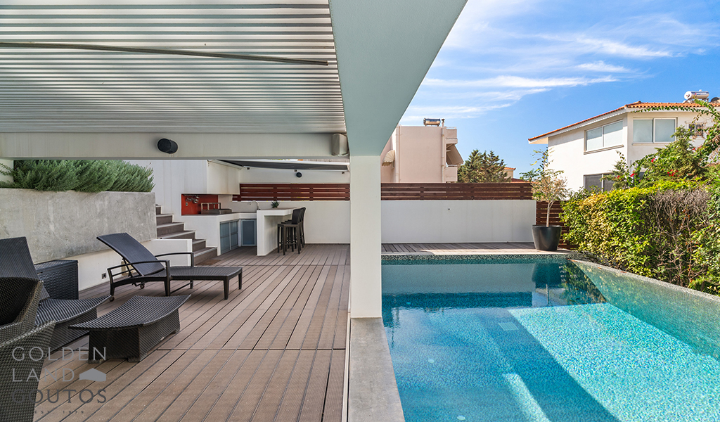 Exclusive Maisonette in Voula for sale in Athens