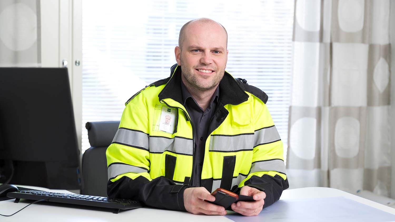 Kuvassa isännöintipäällikkö Kimmo Tilli.