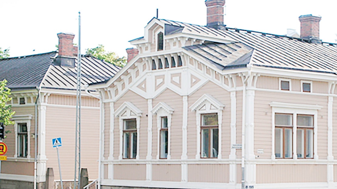 Käsityöläiskatu 20D puutalon julkisivua.