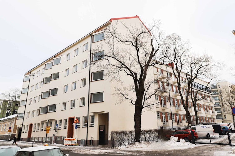 Rauhankatu 14b julkisivu Rauhankadulta päin.
