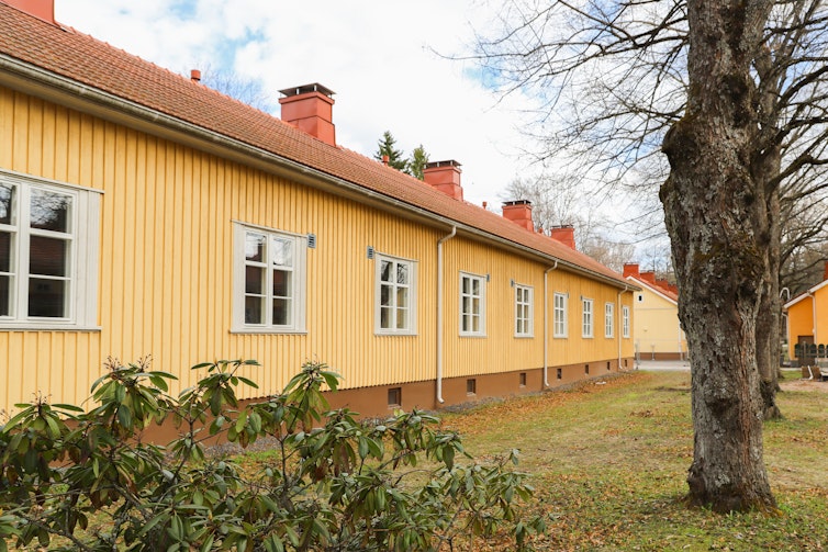 Julkisivukuva Kurjenmäenkatu 17