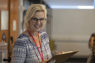 Asukasneuvoston varapuheenjohtaja Kirsi Tilkkanen.