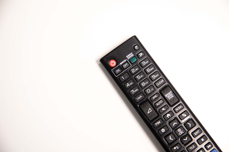 Television kaukosäädin.