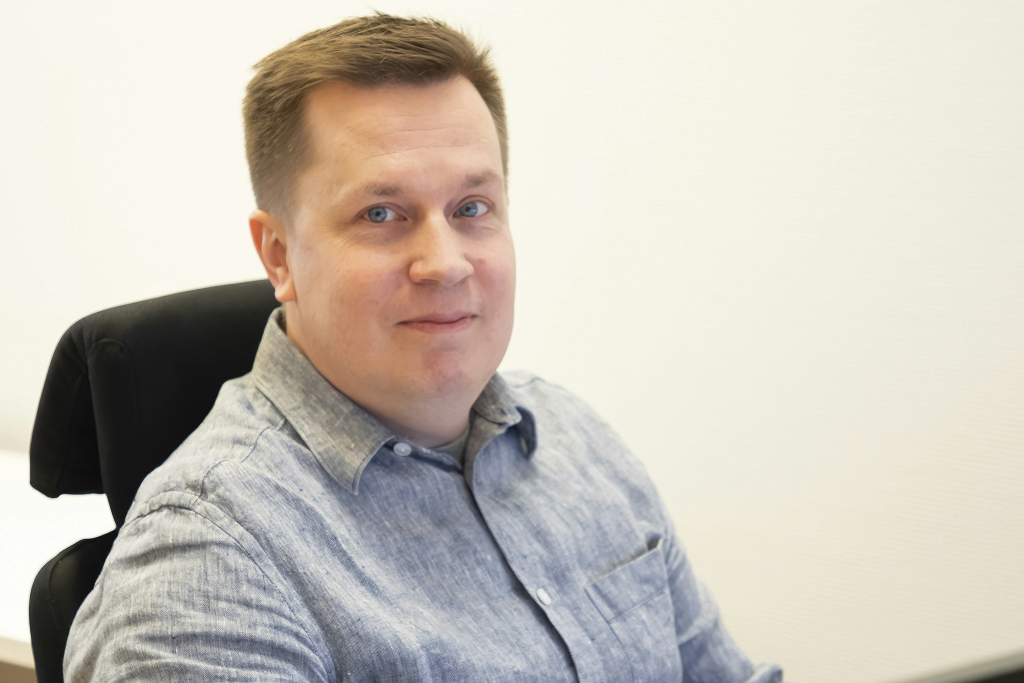 Talotekniikka- ja energia-asiantuntija Pauli Piekkari.