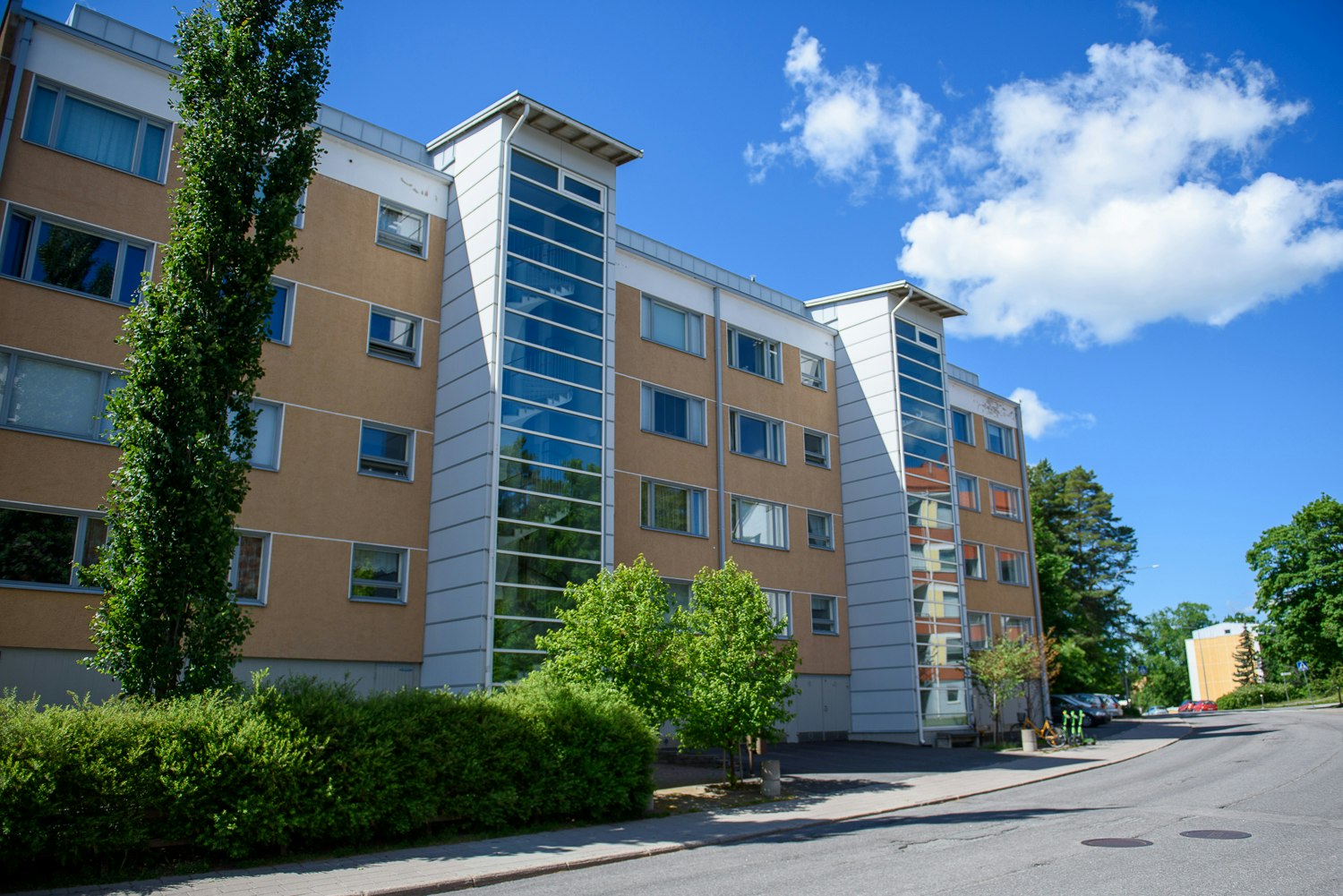 Rätiälänkatu 11:n julkisivu