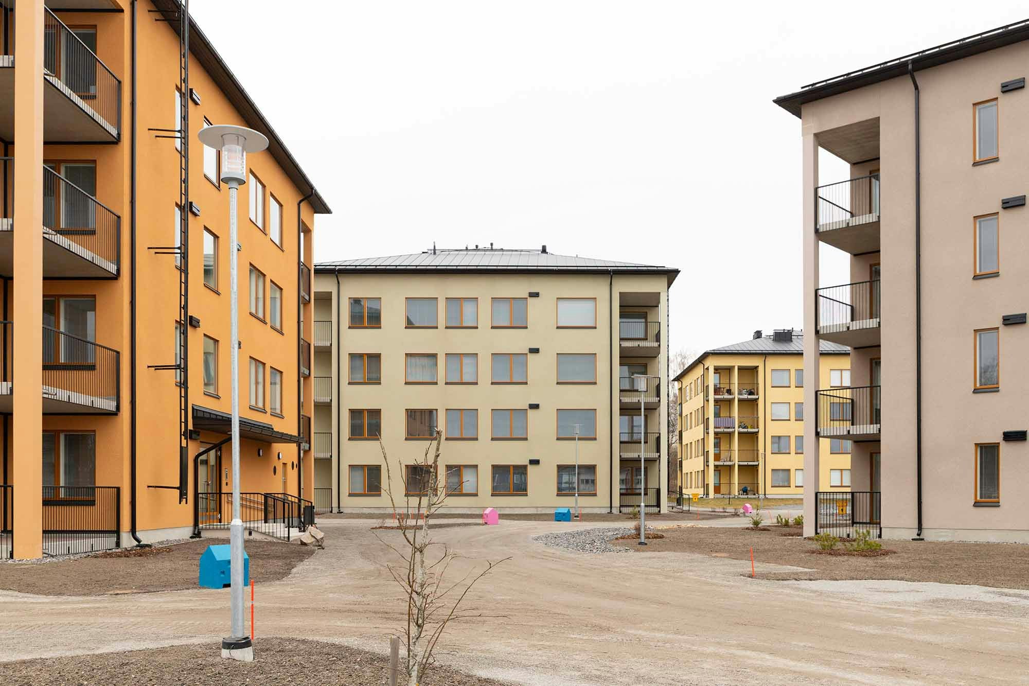 Ristinpaltankadun taloja.