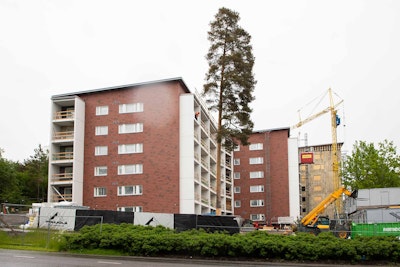 Rakennustyömaa osoitteessa Kousankuja 4.