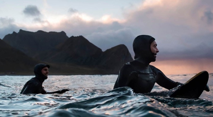 Cover Image for CHOOSE YOUR WAVE. person,human,sports,water,sport,swimming,outdoors
