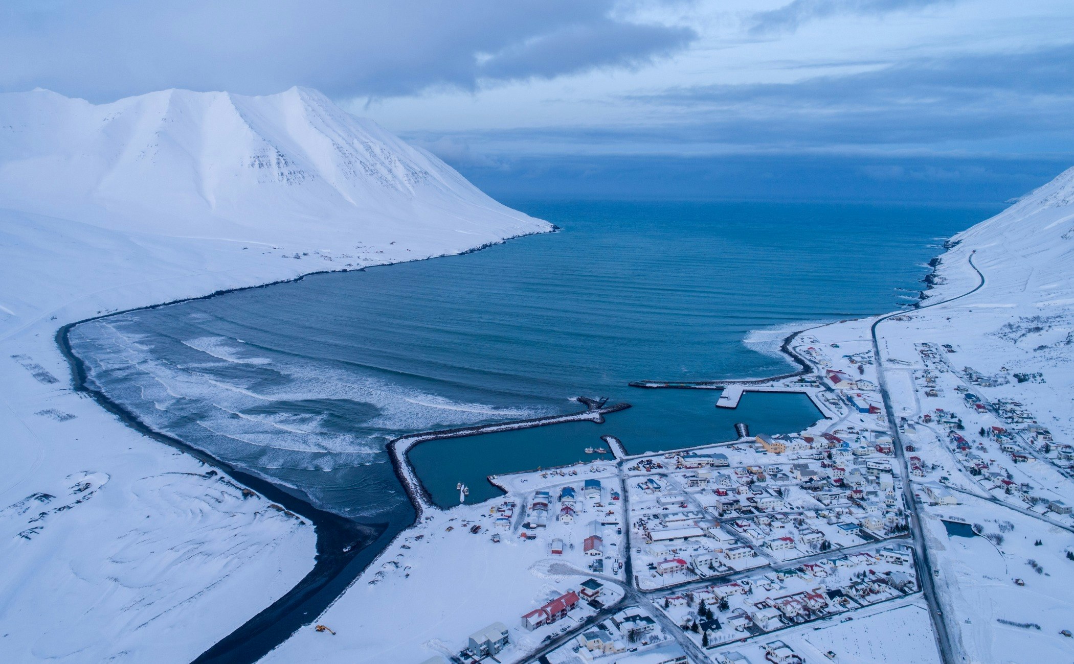 nature,outdoors,scenery,ice,mountain,landscape,snow,land,aerial view