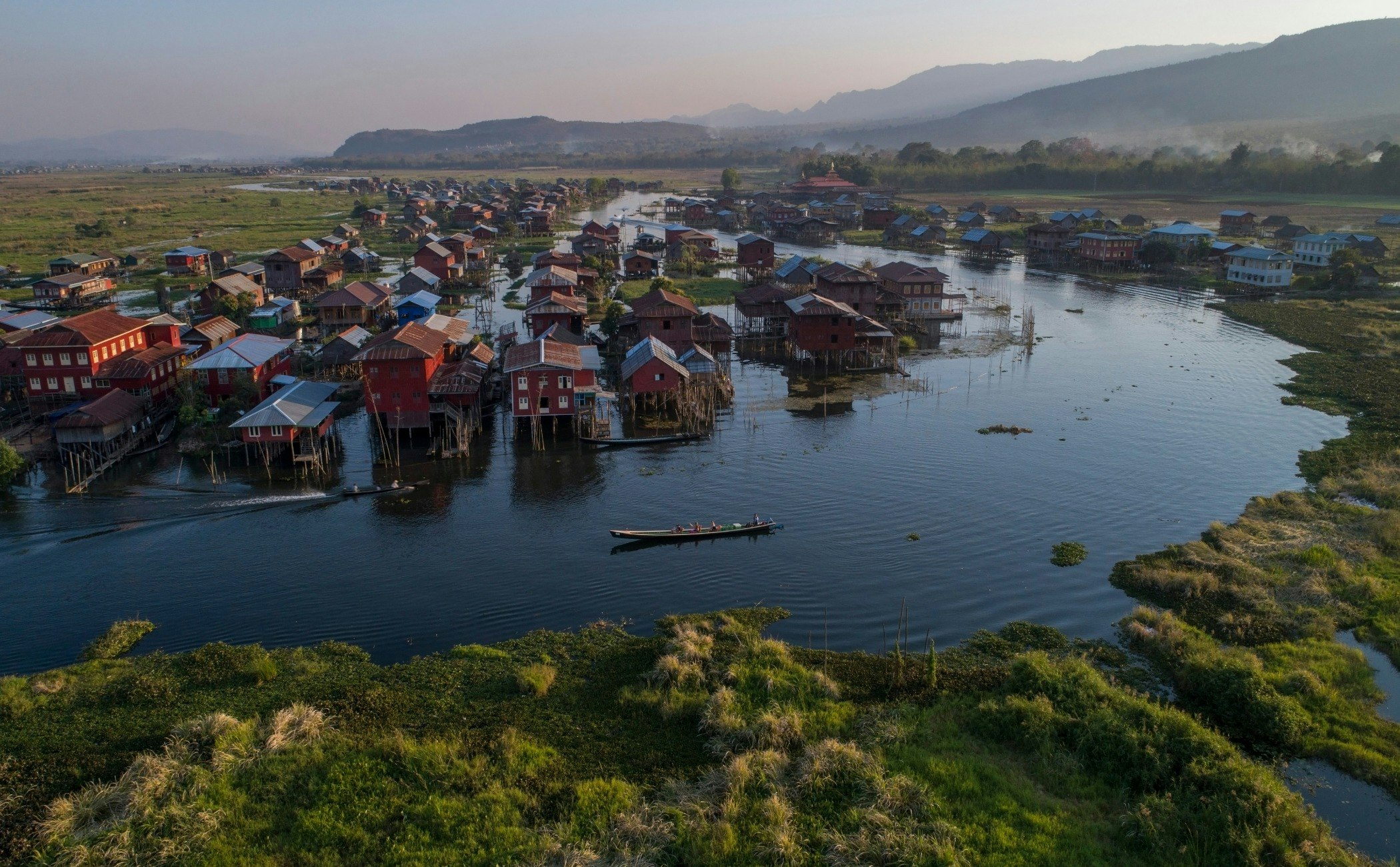 outdoors,nature,landscape,scenery,water,urban,waterfront,aerial view,building