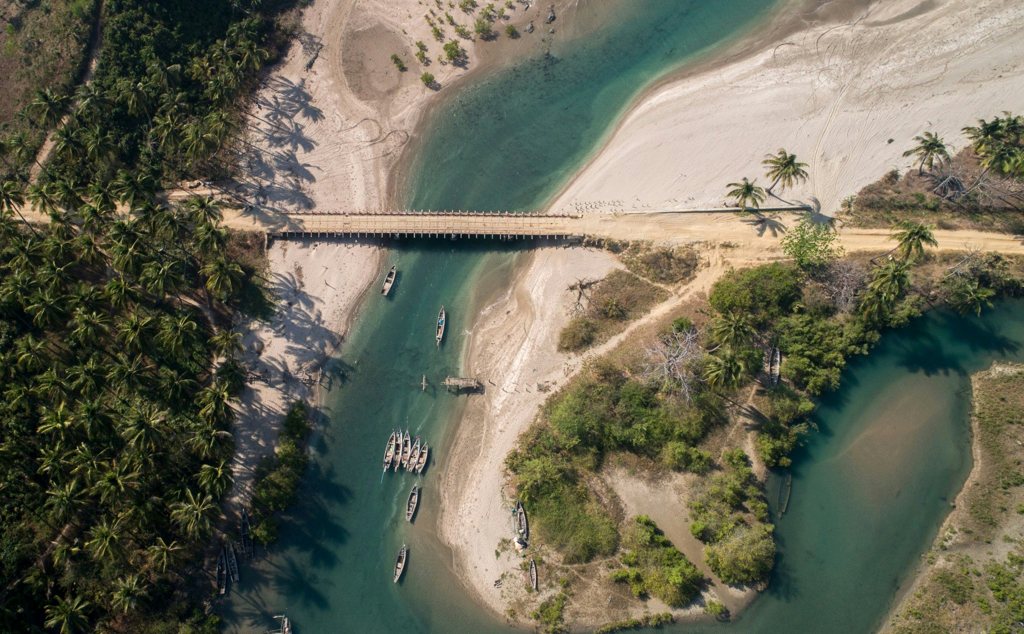 landscape,nature,outdoors,scenery,water,river,aerial view
