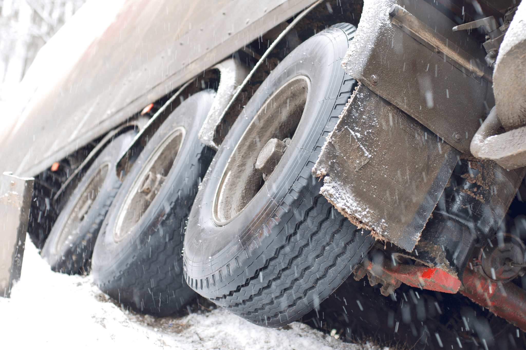 Rodriguez Law Firm Blog | ¿Quién es el responsable del mal funcionamiento de las llantas en un accidente de camión?
