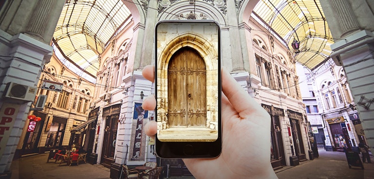 Explore Bucharest&#8217;s Old Town with a real-world city exploration game