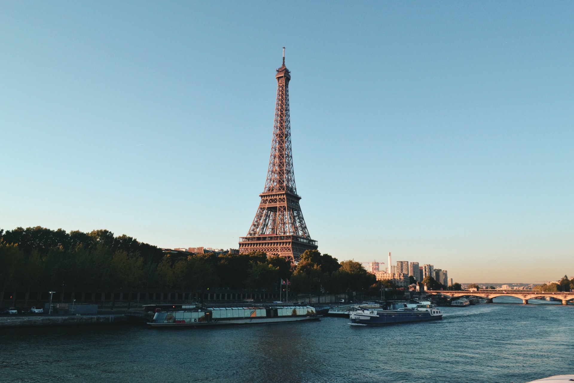 15 essential things to know about the Eiffel Tower