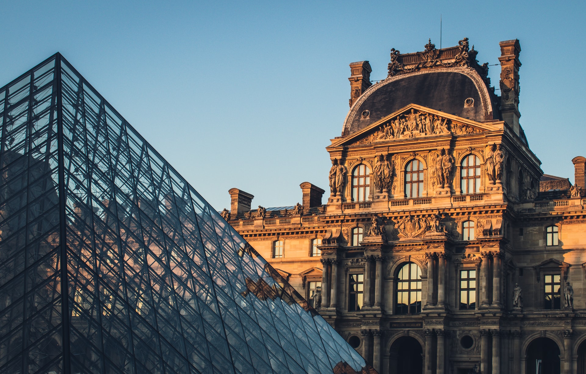 10 Interesting Facts About the Louvre Pyramid Questo