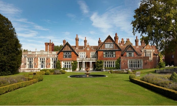 Elmers Court Hotel & Resort