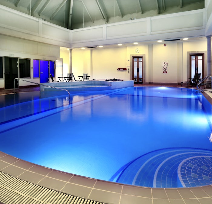 UK Hotels With Swimming & Outdoor Pools | Macdonald Hotels