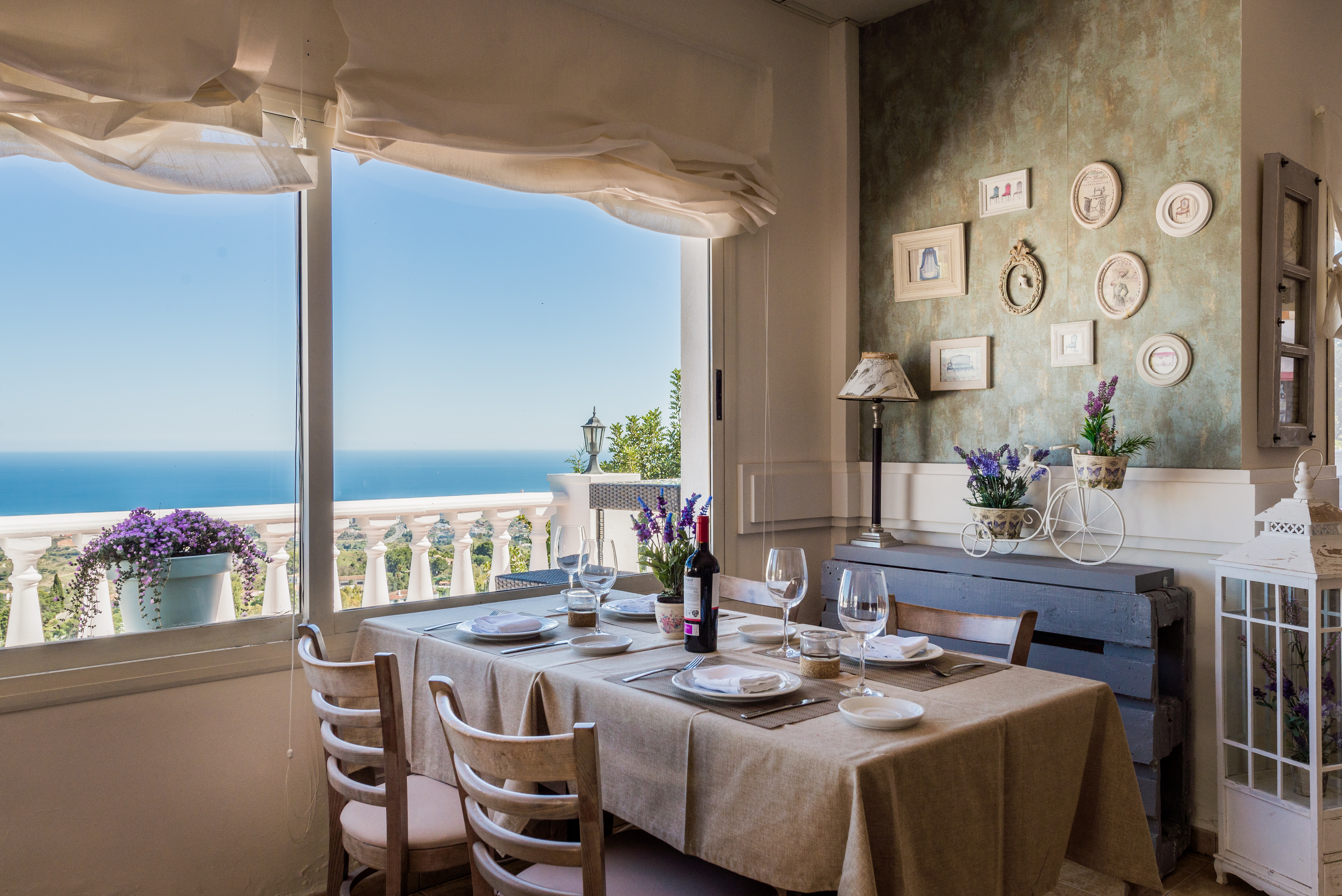 La Ermita Bistro Inside