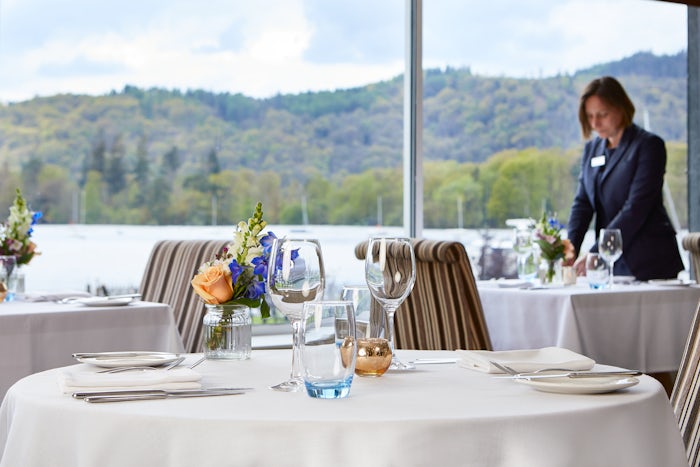 Garden Suite, Table Setting
