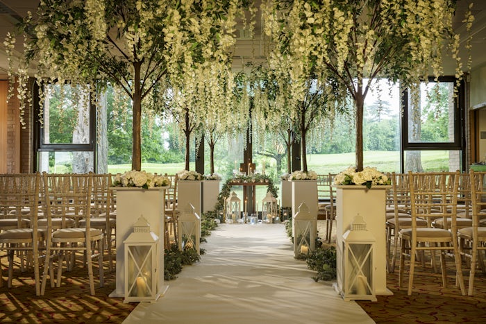 Portal wedding ceremony