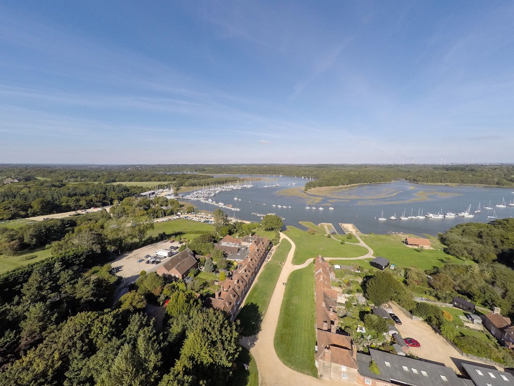 4 Star Hotel Resort In Lymington Macdonald Elmers Court 4 Star Hotel Resort In Lymington Macdonald Elmers Court