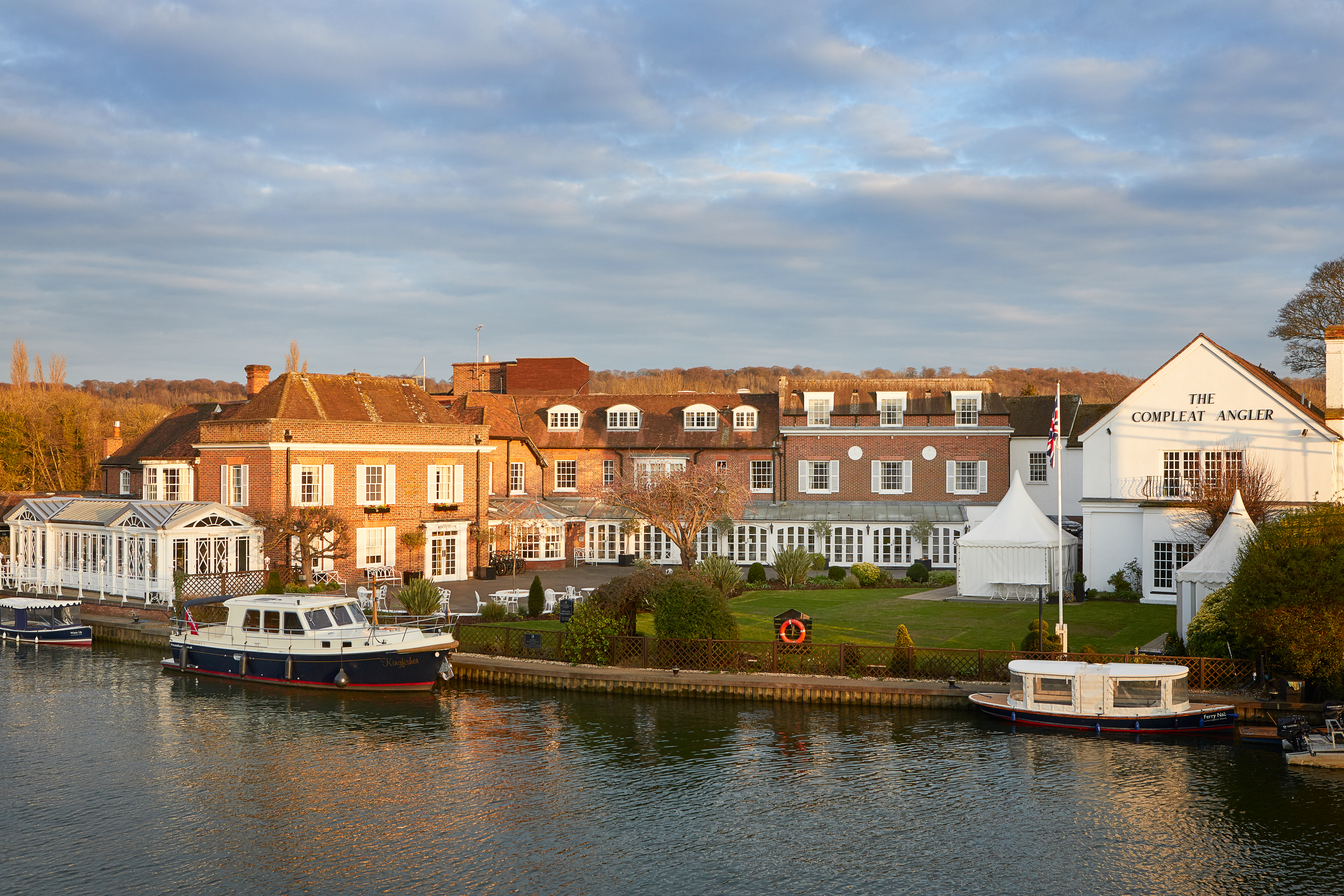 Compleat angler discount
