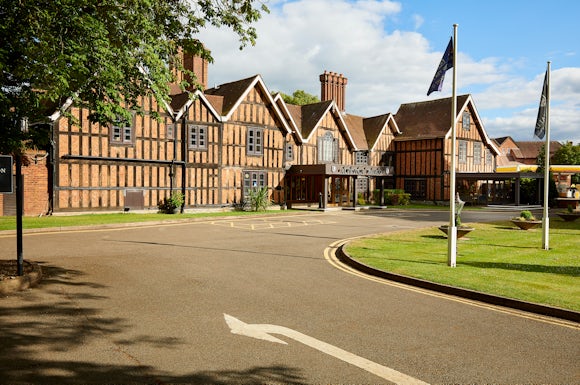 Alveston Manor Exterior