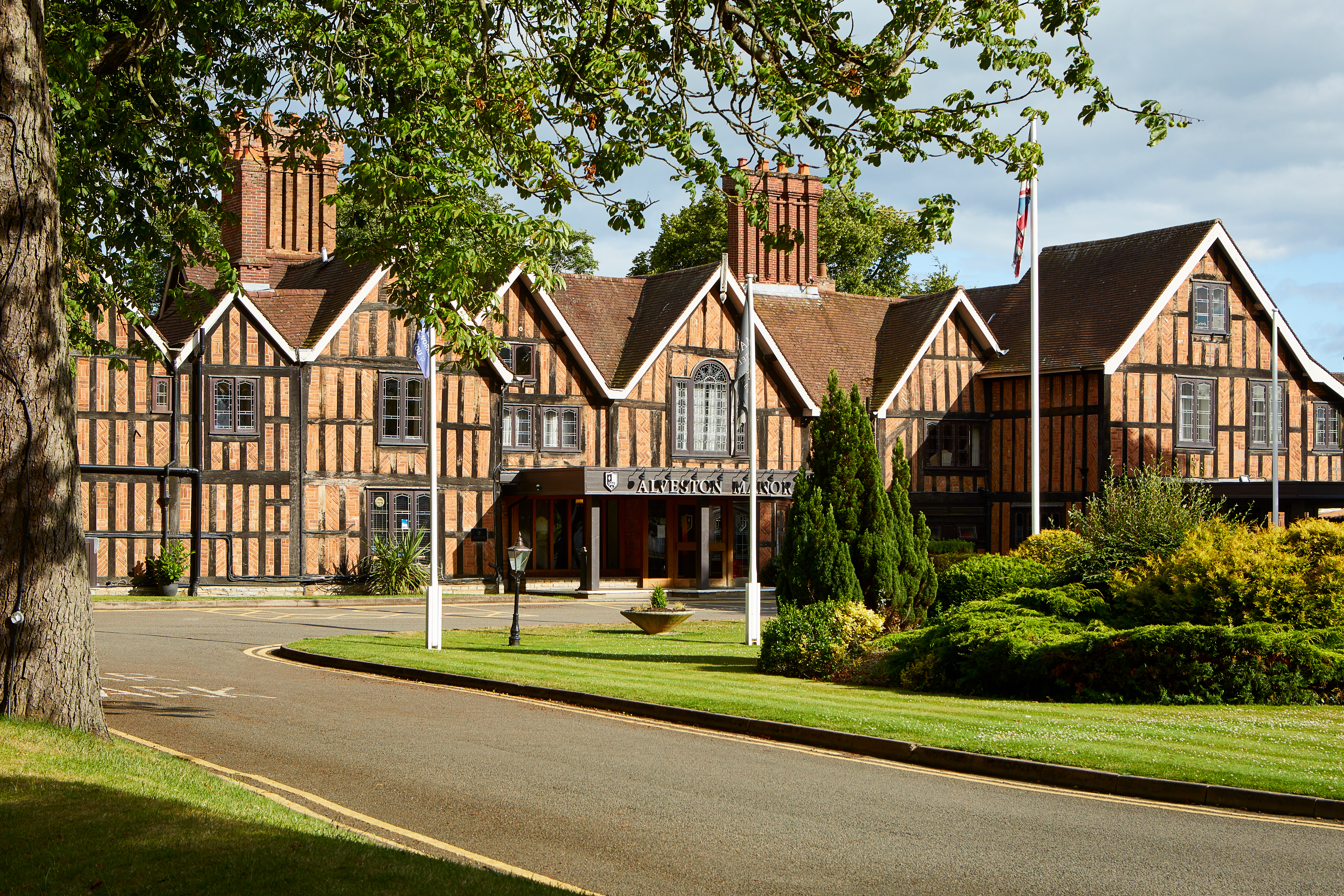 4 Star Hotel in StratforduponAvon Alveston Manor Hotel