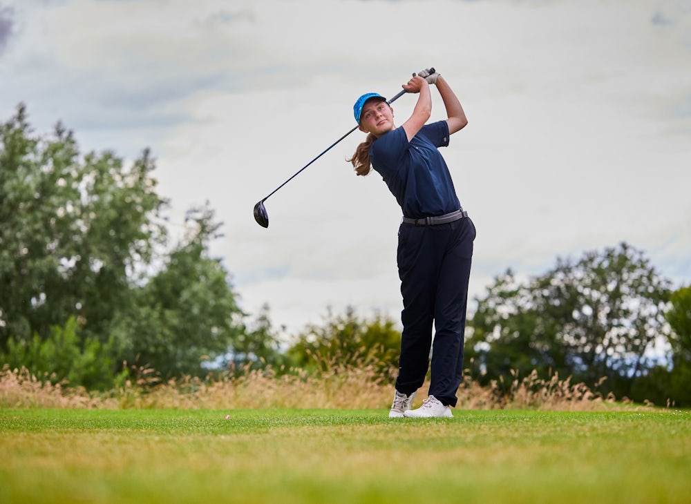 Junior Tee shot junior 18th