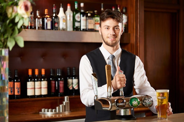 Botley Park Barman Serving