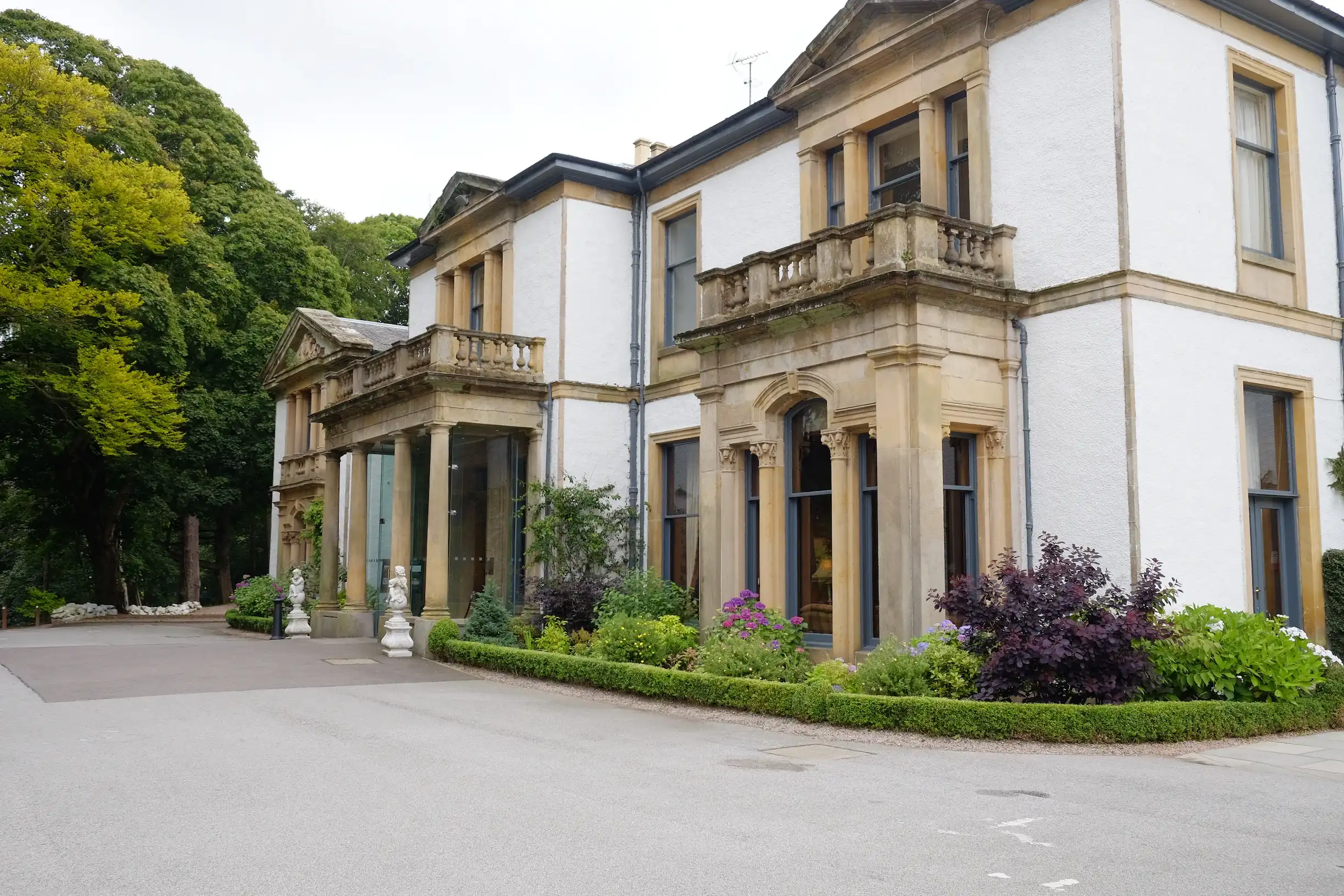 Norwood Hall Hotel in Aberdeen