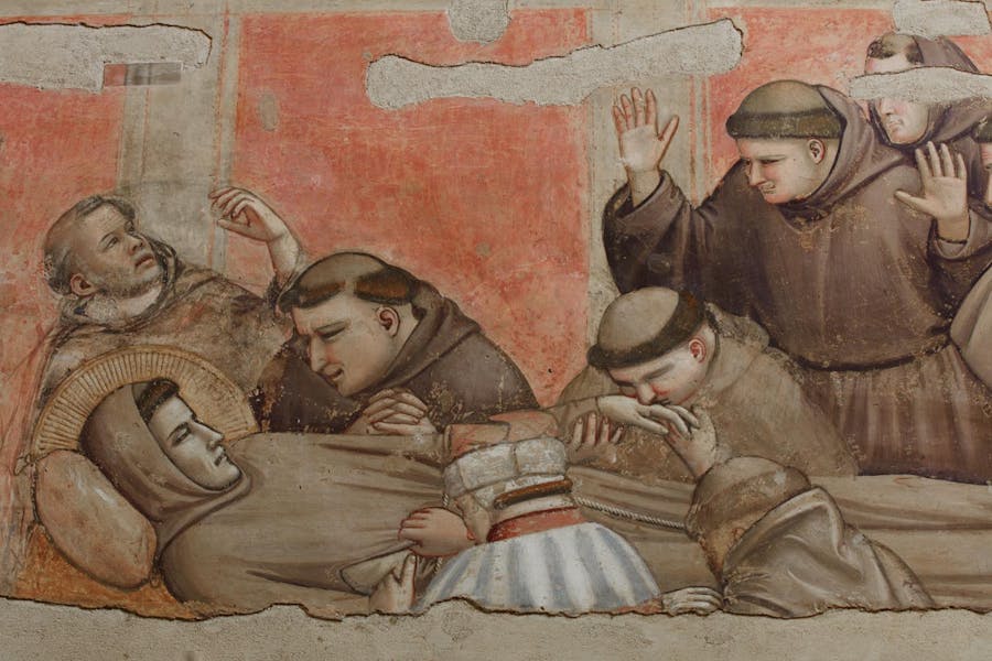 Giotto, "Death of St. Francis, whose soul is carried to heaven by angels; Doubting Sir Jerome views St. Francis's stigmata", particolare delle "Stories of St. Francis", c. 1317-1321, fresco. Florence, Santa Croce, right transept Saint Fraincis death by Giotto, Santa Croce Basilica, Florence