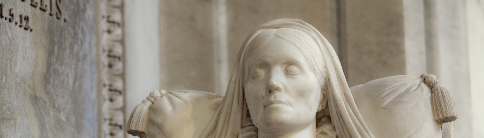 Lorenzo Bartolini, “Tomba monumentale di Zofia z Czartoryskich Zamoyska”, particolare, 1837-1844, marmo. Firenze, Santa Croce, transetto sinistro, cappella Salviati Lorenzo Bartolini, “Tomba monumentale di Zofia z Czartoryskich Zamoyska”, particolare, 1837-1844, marmo. Firenze, Santa Croce, transetto sinistro, cappella Salviati