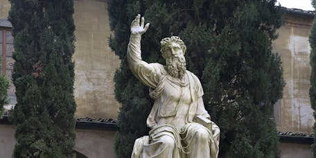 Baccio Bandinelli, "Dio padre", 1556, marmo. Firenze, Santa Croce, primo chiostro Baccio Bandinelli, "Dio padre", 1556, marmo. Firenze, Santa Croce, primo chiostro