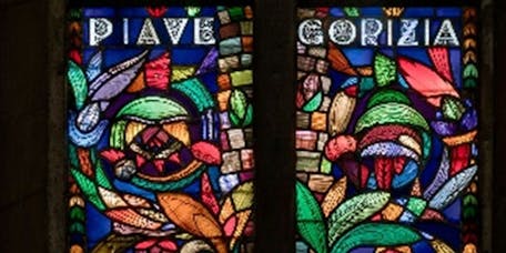 Vetrata cappella madre italiana, basilica di Santa Croce, Firenze Vetrata cappella madre italiana, basilica di Santa Croce, Firenze