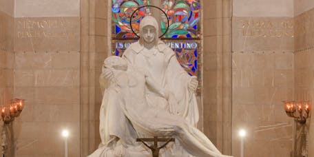 Libero Andreotti, "Pietà", 1926, marmo. Firenze, Santa Croce, transetto sinistro, cappella della Madre italiana Libero Andreotti, "Pietà", 1926, marmo. Firenze, Santa Croce, transetto sinistro, cappella della Madre italiana