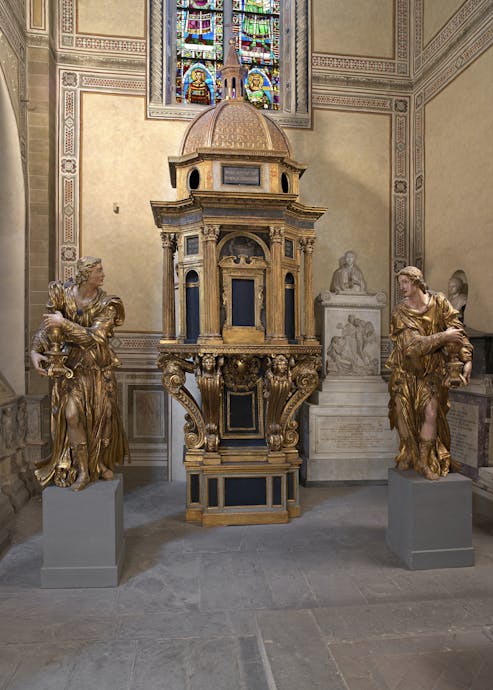 Giorgio Vasari, Ciborium Canopy and Two Angels, second half of the 16th century. Santa Croce, north transept, Bardi di Vernio Chapel