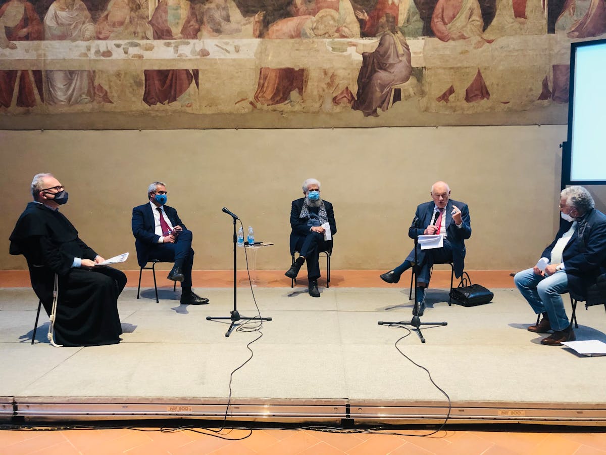 Seconda giornata della fraternità, per un'economia a servizio dell'uomo. Cenacolo di Santa Croce, Firenze Seconda giornata della fraternità, per un'economia a servizio dell'uomo. Cenacolo di Santa Croce, Firenze