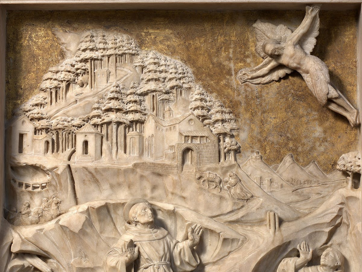 Benedetto da Maiano, “San Francesco riceve le stimmate”, particolare del pulpito con “Storie di san Francesco”, 1481-1487, marmo bianco di Seravezza, marmo rosso di Maremma con dorature, lacca e tarsie di vetro. Firenze, Santa Croce, navata centrale