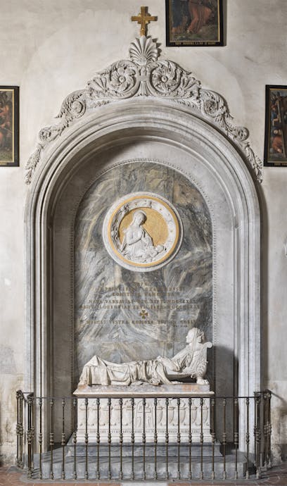 Lorenzo Bartolini, “Madonna col bambino”, particolare della “Tomba monumentale di Zofia z Czartoryskich Zamoyska”, 1837-44, marmo. Firenze, Santa Croce, transetto sinistro, cappella Salviati