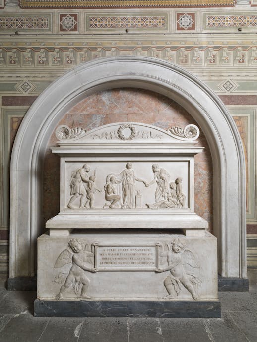 Luigi Pampaloni, “Tomba monumentale di Julie Clary Bonaparte”, 1847, marmo. Firenze, Santa Croce, transetto destro, cappella Giugni Bonaparte Luigi Pampaloni, “Tomba monumentale di Julie Clary Bonaparte”, 1847, marmo. Firenze, Santa Croce, transetto destro, cappella Giugni Bonaparte