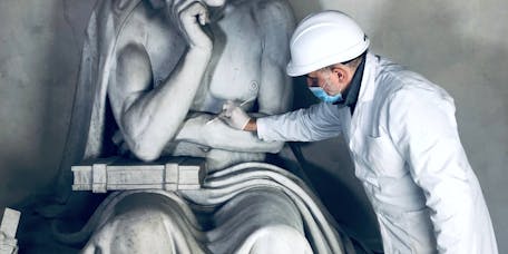 Restauro di Stefano Ricci "Cenotafio di Dante Alighieri". Firenze, Santa Croce  Restauro di Stefano Ricci "Cenotafio di Dante Alighieri". Firenze, Santa Croce