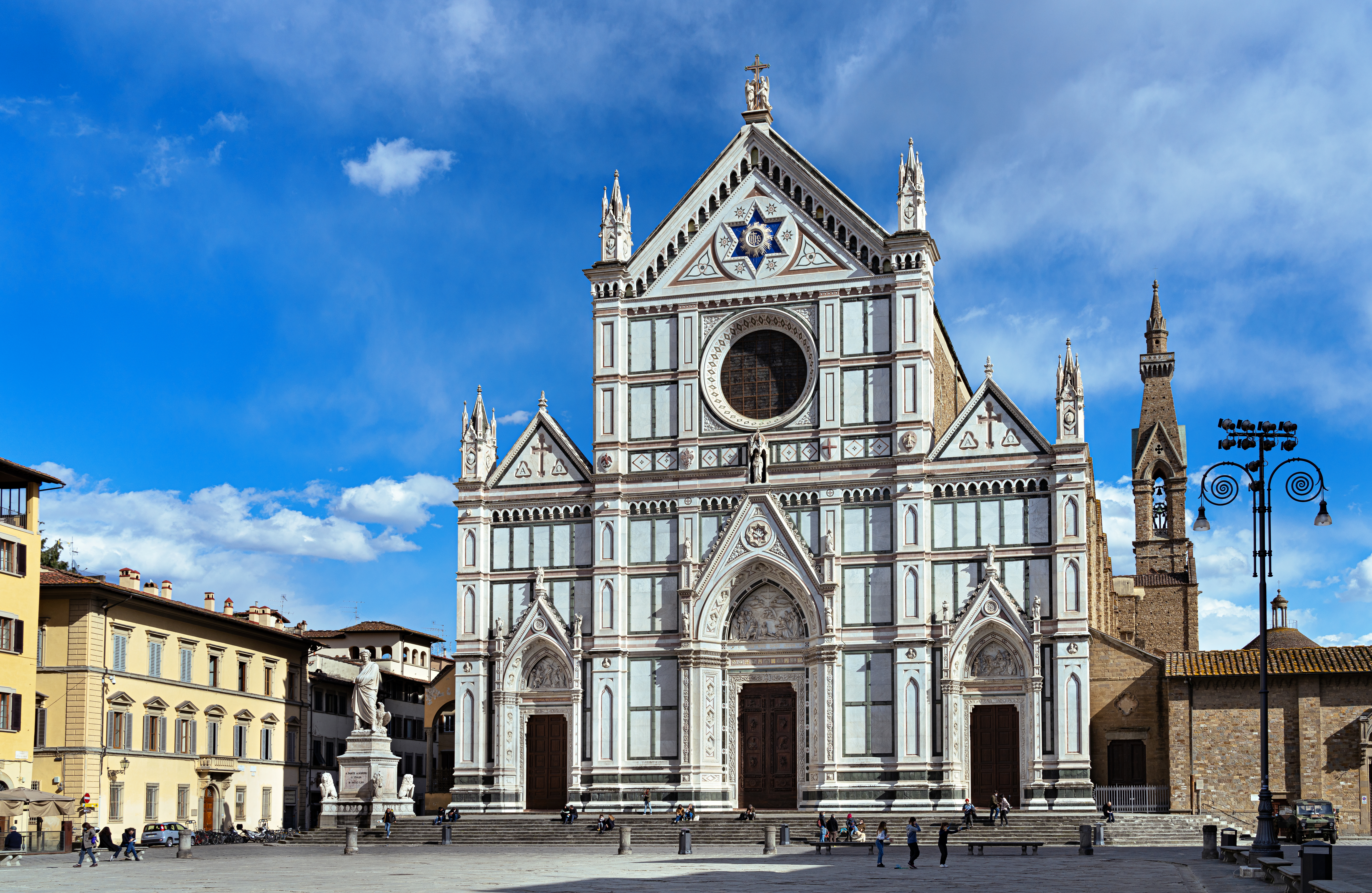 Facciata della basilica. Firenze, Santa Croce
